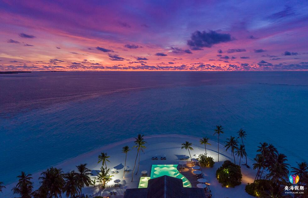 Baglioni-Resort-Maldives_Resort_13.jpg