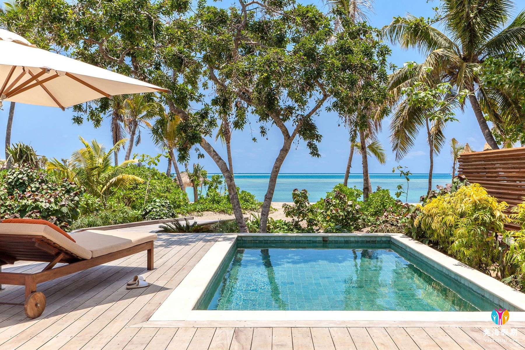 Beachfront Pool Villa (2).jpg