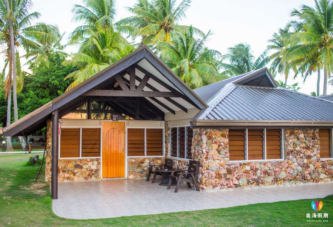 Beachfront Bures.jpg