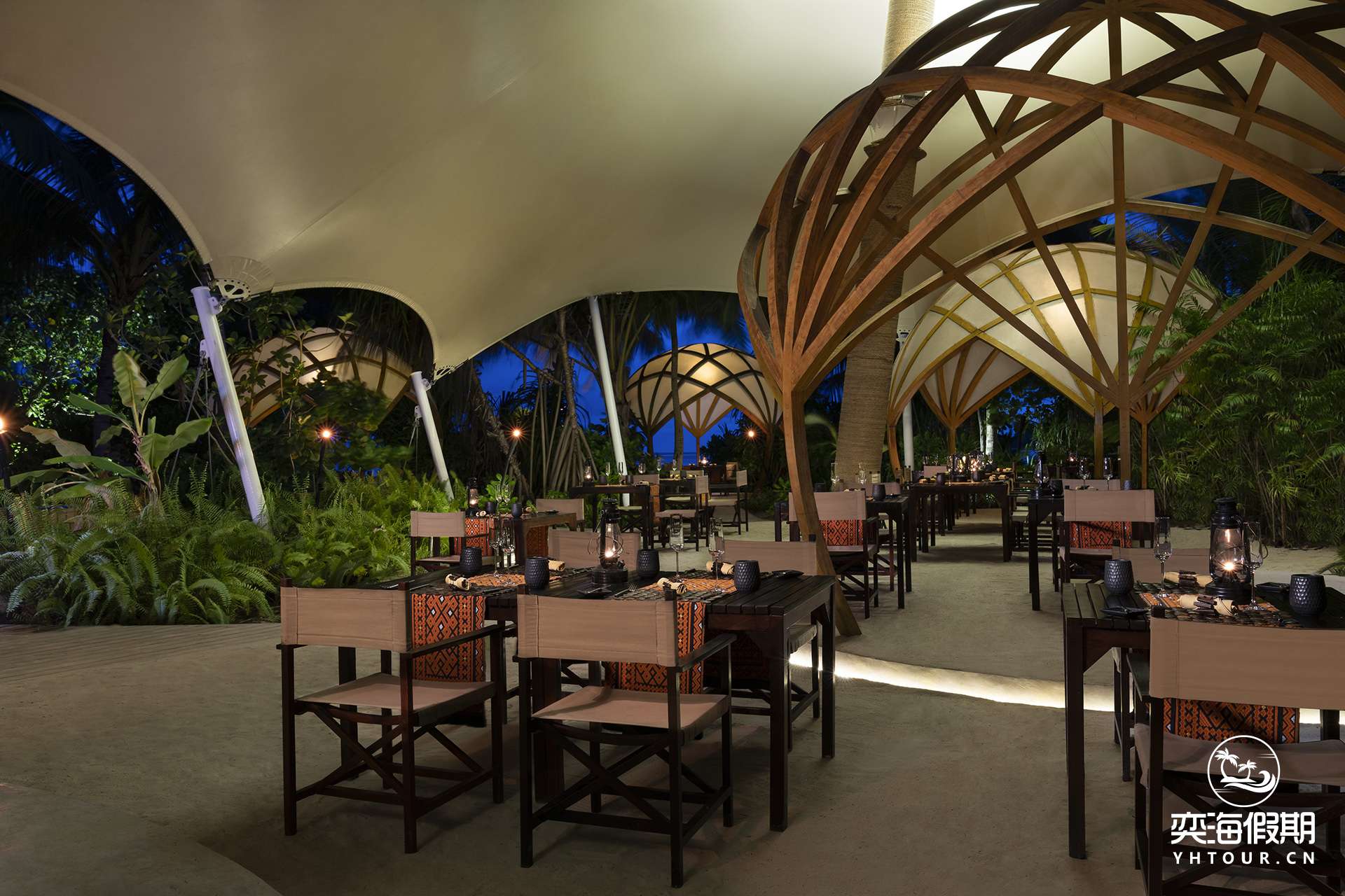 Tribal_Niyama_Private_Islands_Maldives_Restaurant_.jpg