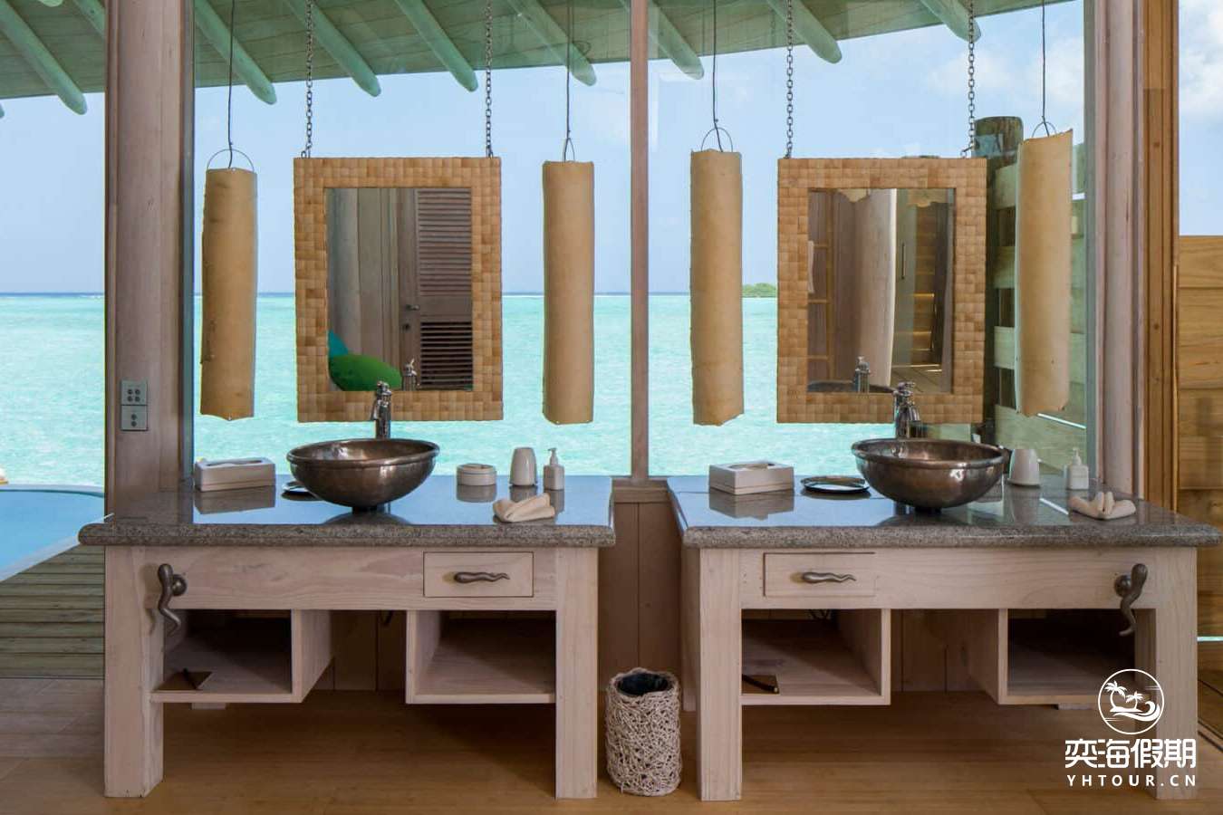 One Bedroom Water Retreat with Slide (3).jpg