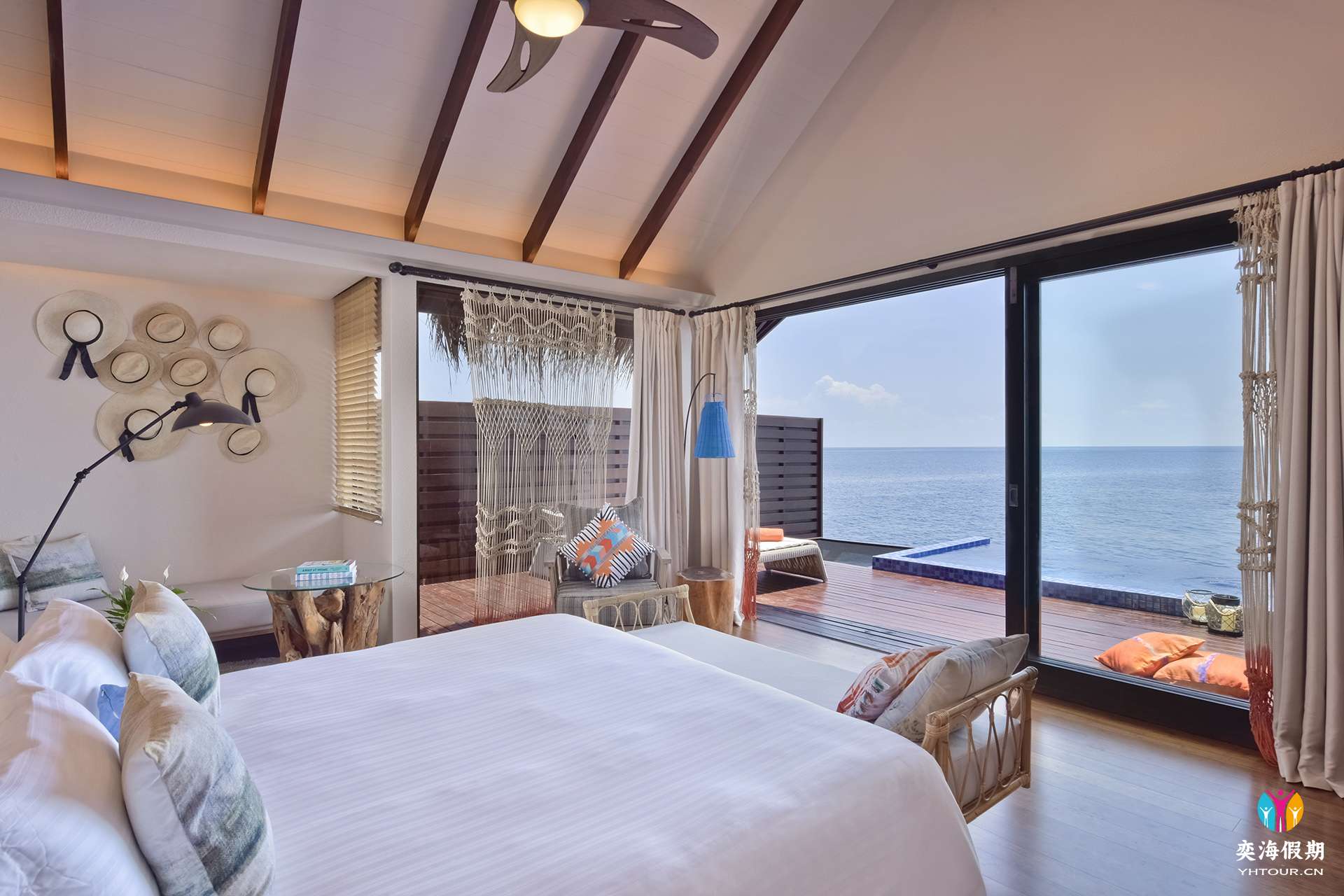Pool Water Villa 1.jpg