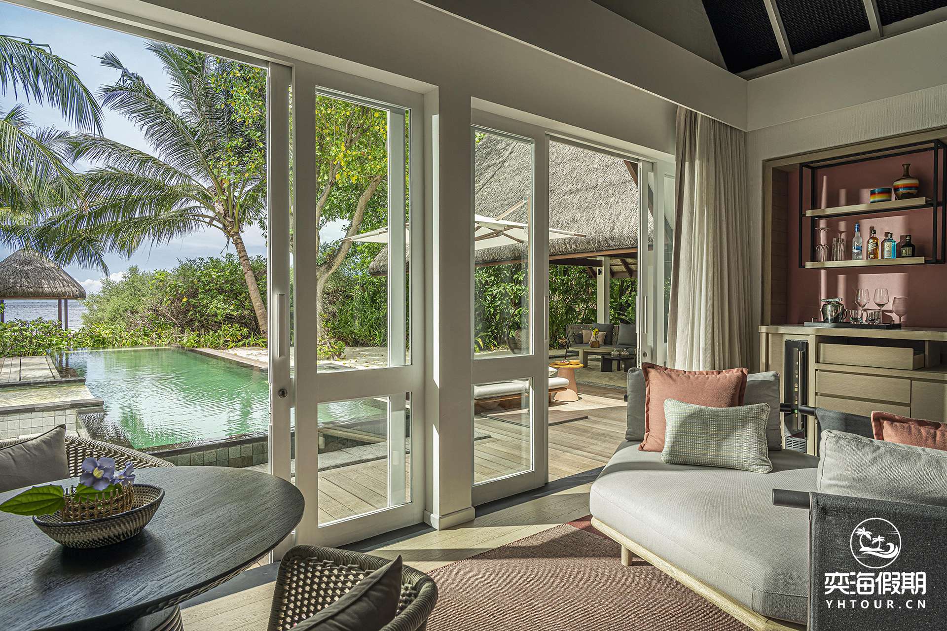 FS Landaa Giraavaru Beach Villa with Pool 4.jpg