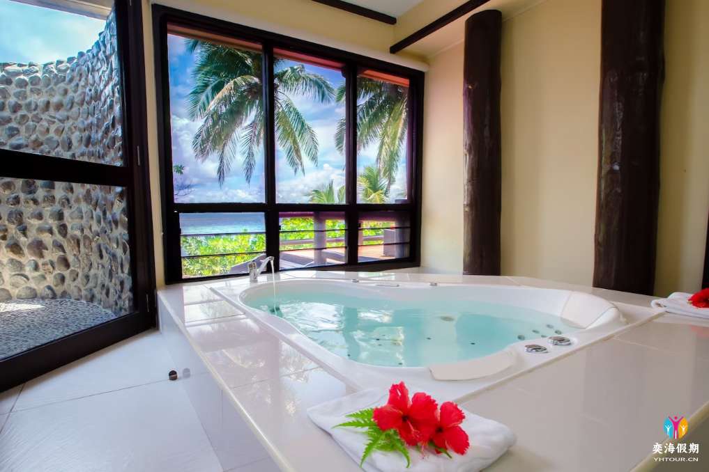 Beachfront Bure2.jpg