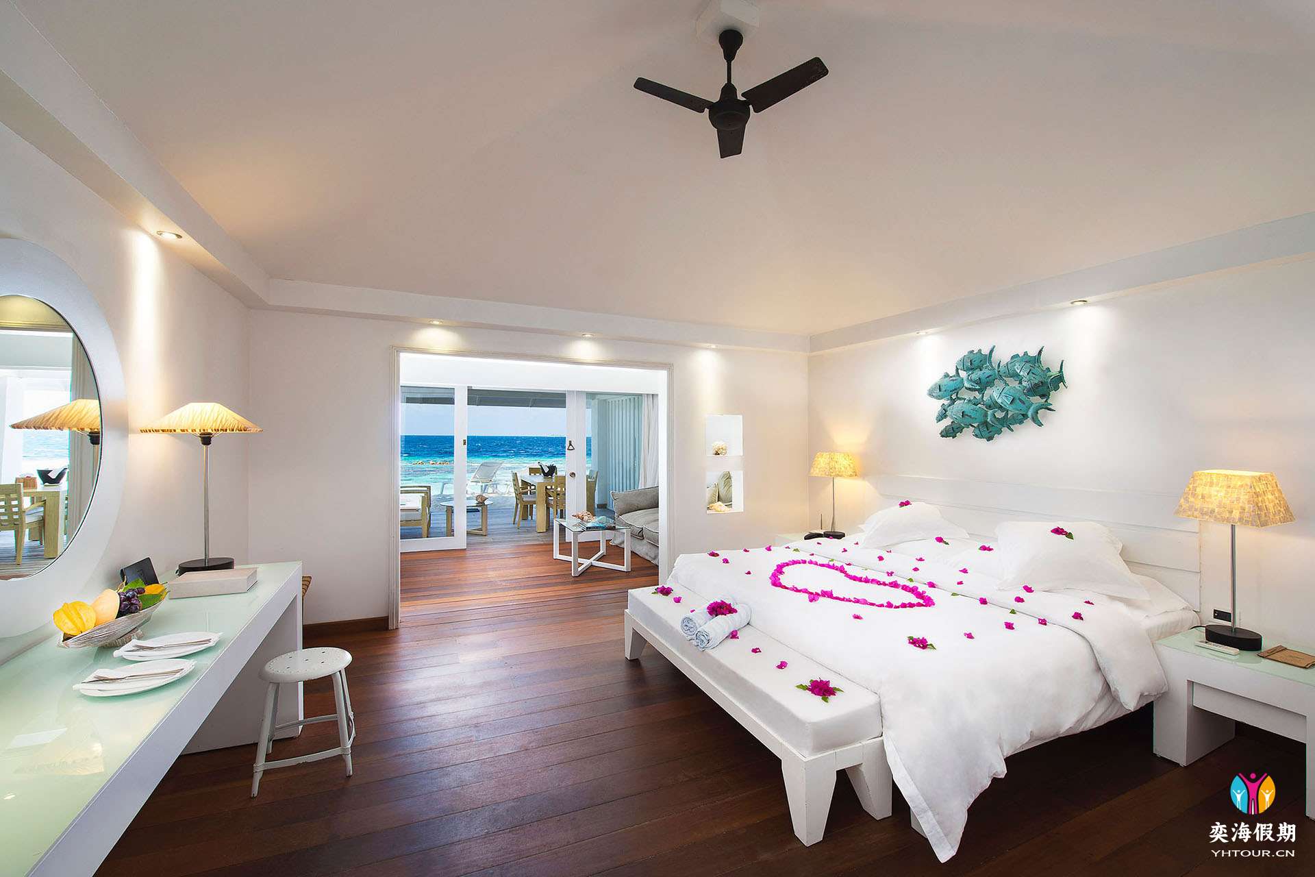 Beach Front Junior Suite (3).jpg