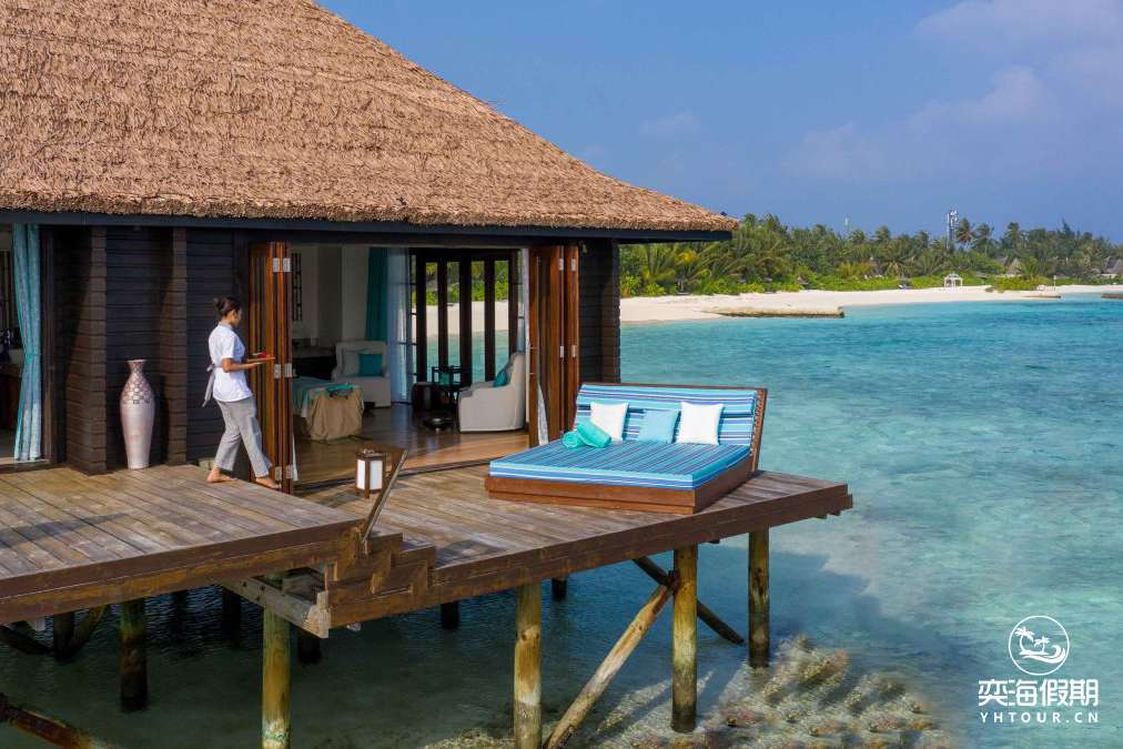 OZEN-RESERVE-BOLIFUSHI-SPA-VIP-Treatment-Room-Exterior-1-1200x675.jpg