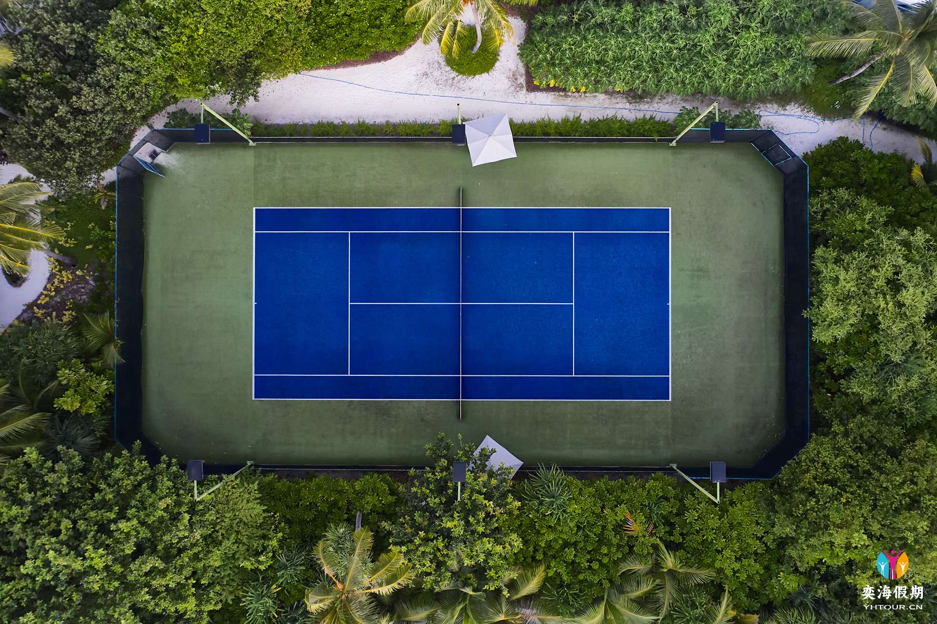 2103_Finolhu Maldives_Tennis Court.jpg