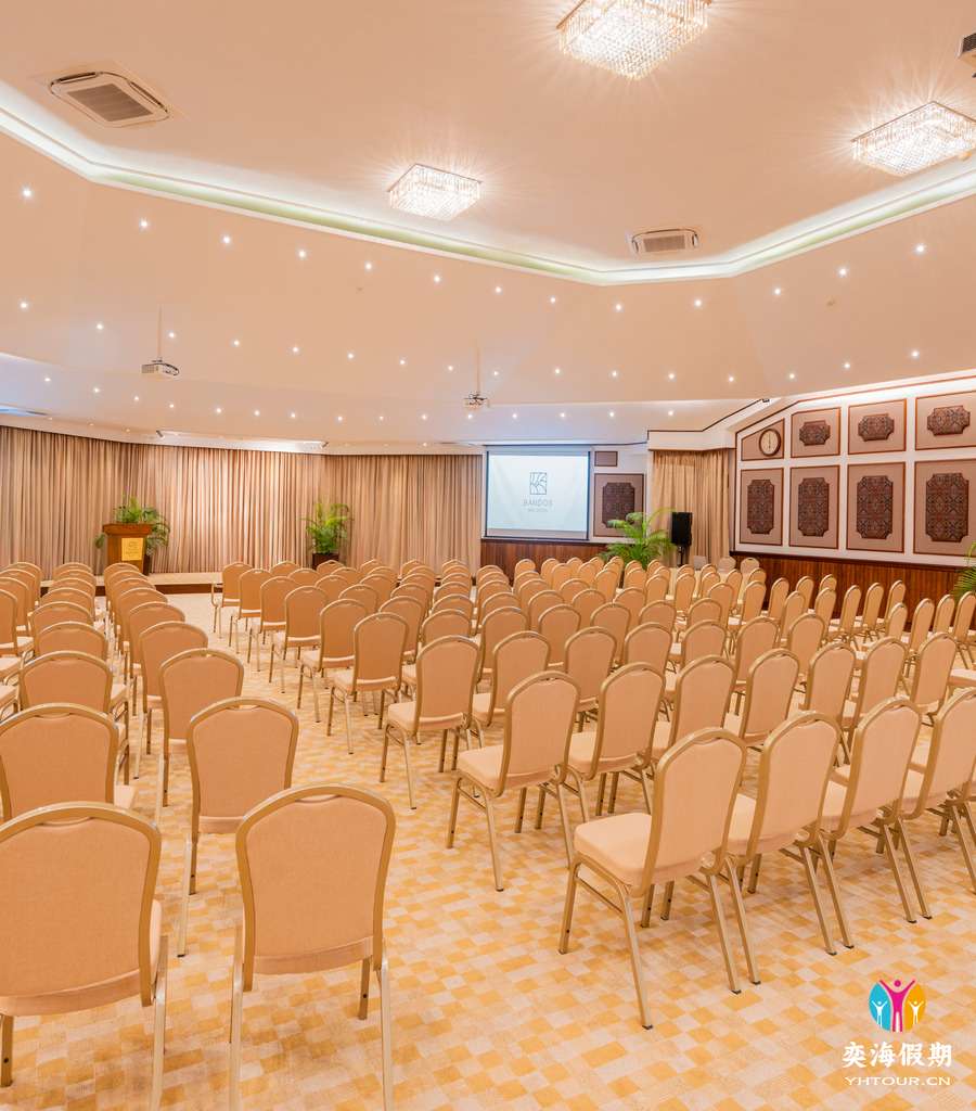 BM_OrchidHall-900x1024-2.jpg