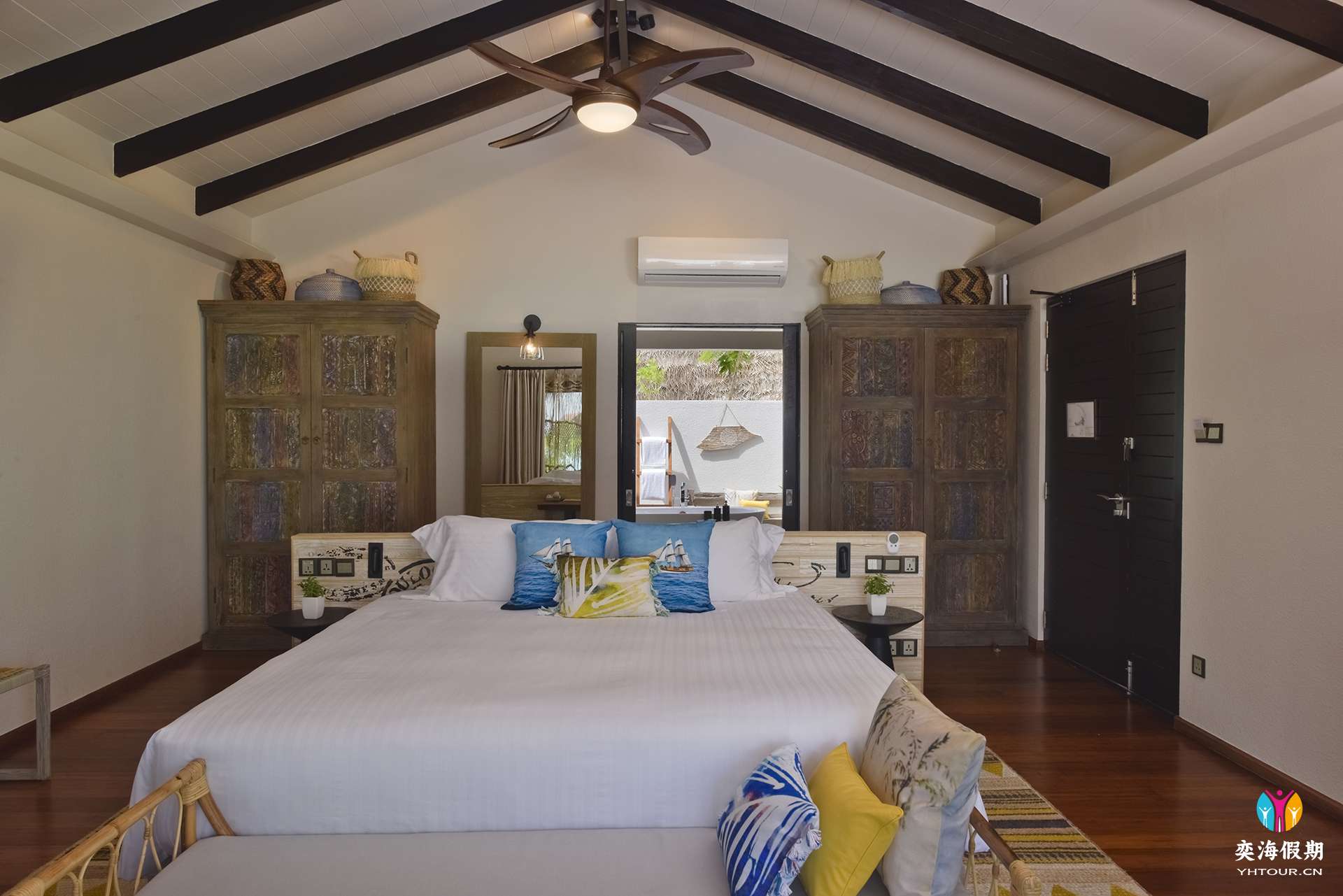 Beach Pool Villa 1.jpg