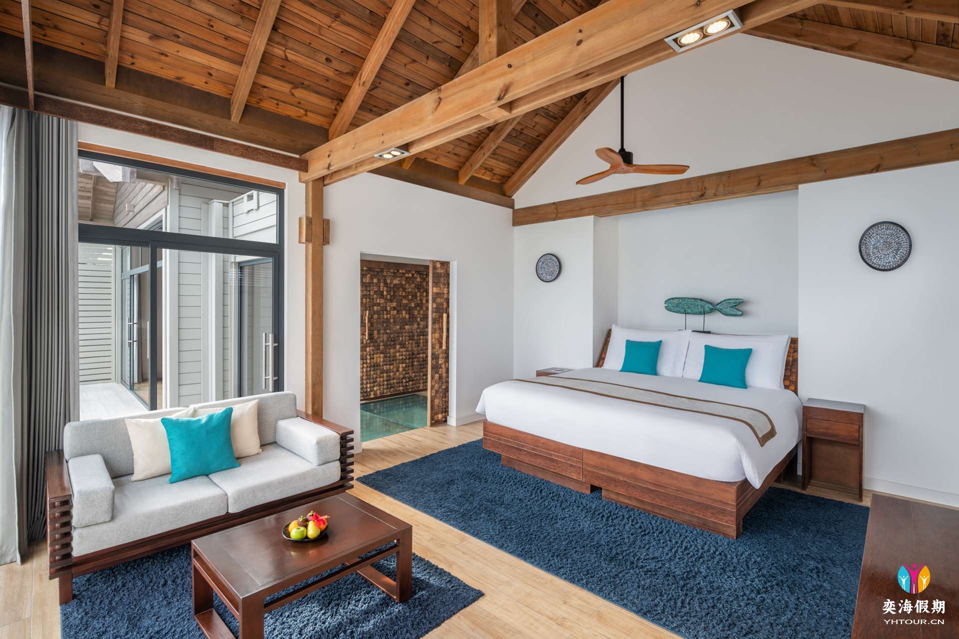 Overwater Pool Villa - King bedroom 01.jpg