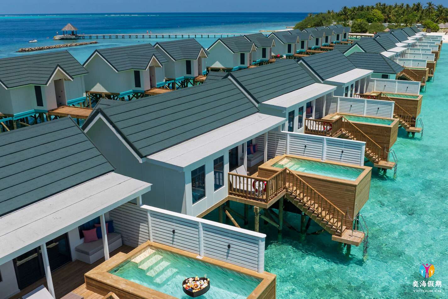 Water Villa with Pool5.jpg