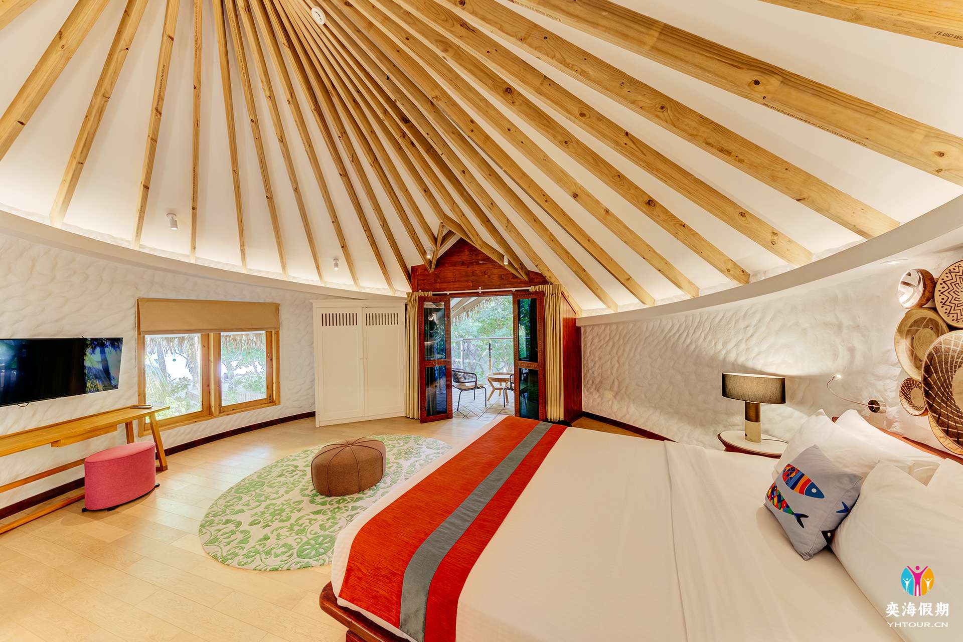 Beach Suite with pool (bedroom interior).jpg