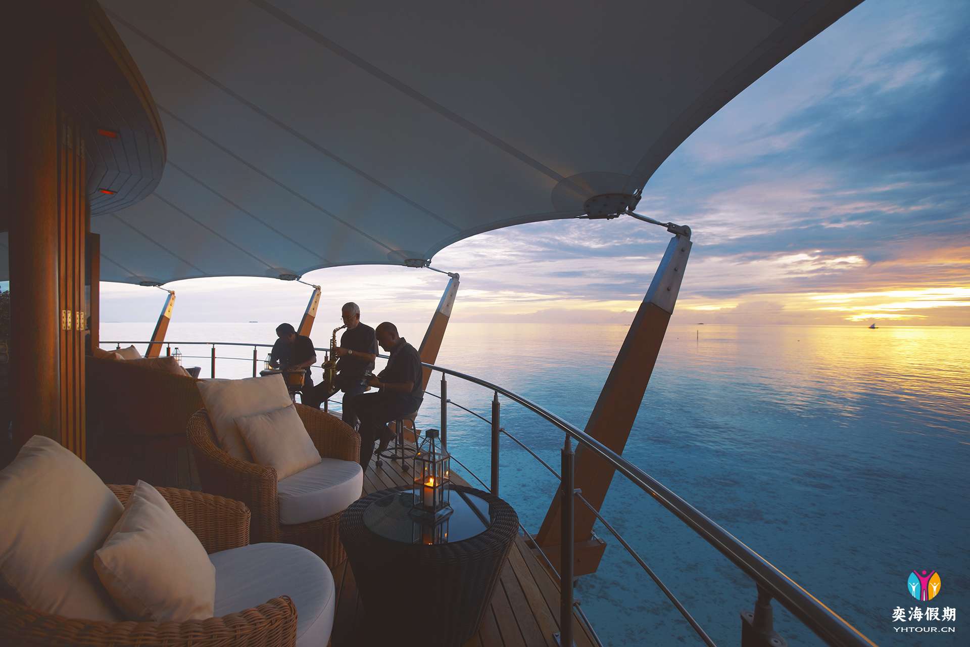 Lighthouse Deck7.jpg