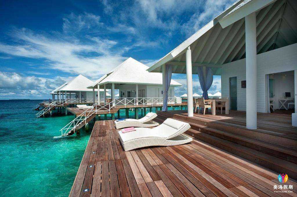 Water Villa3.jpg