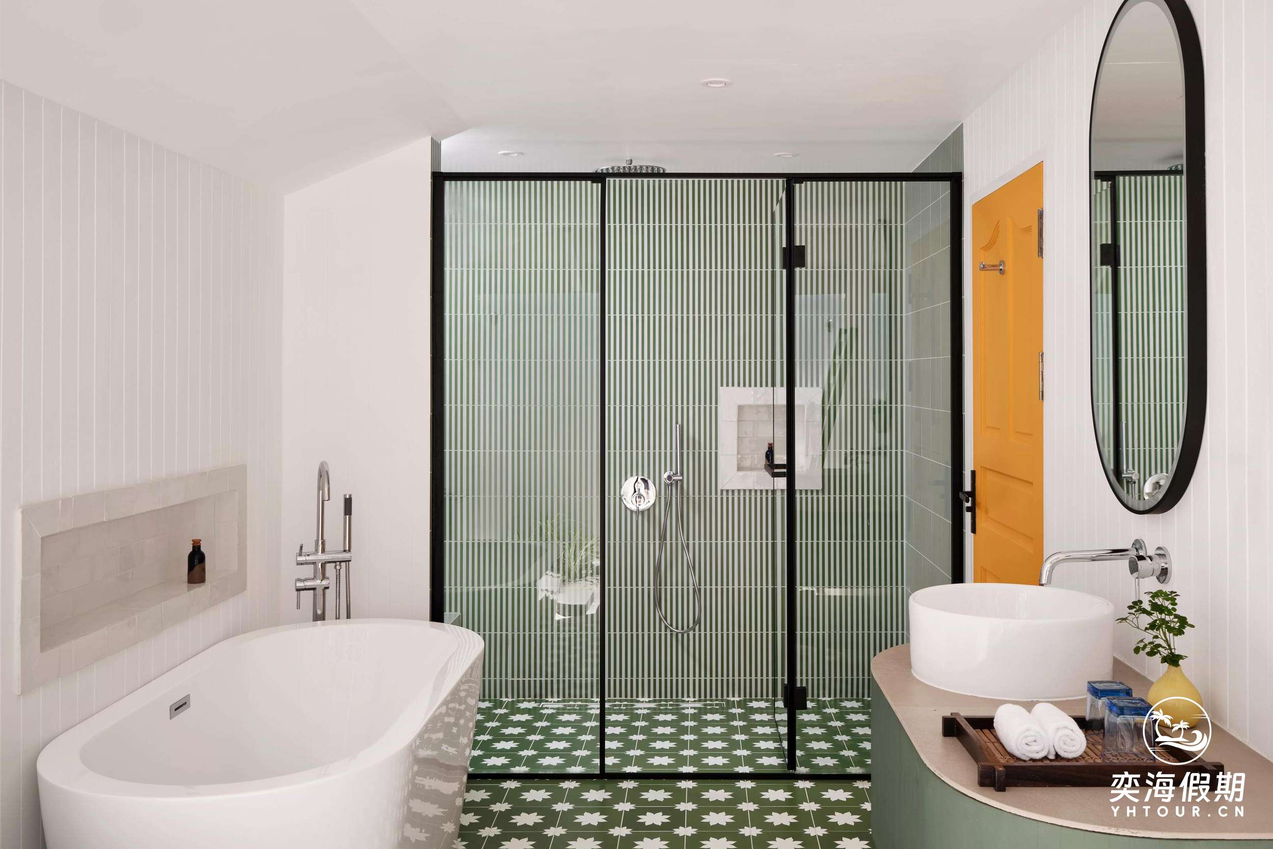 Villa Park - Lagoon Beach Villa - Bath - Large.jpg