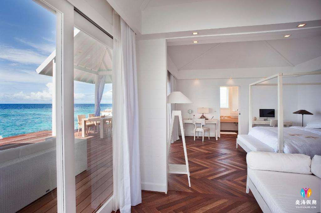 Water Villa (5).jpg