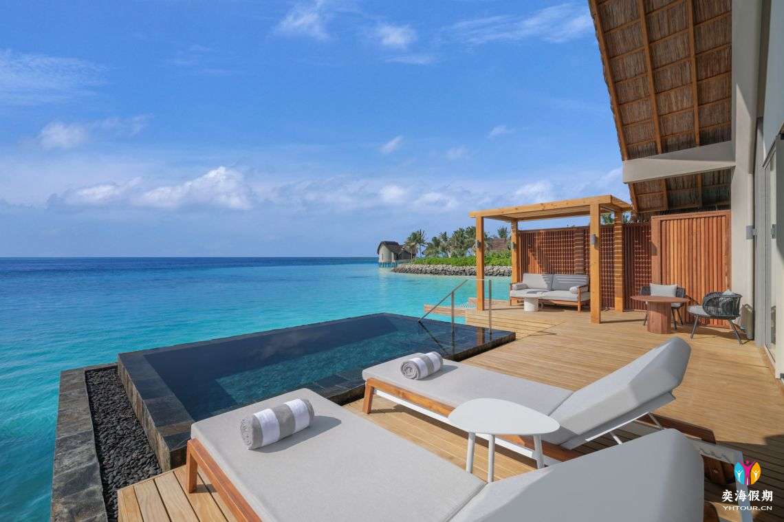 Overwater Pool Villa (4).jpg