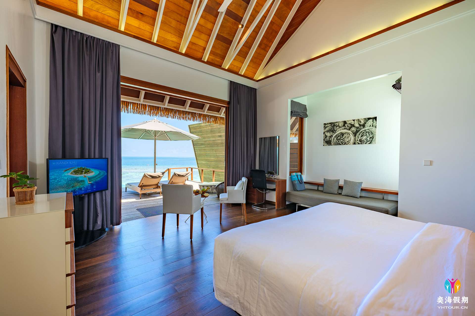 Ocean Pool Villa 02.jpg