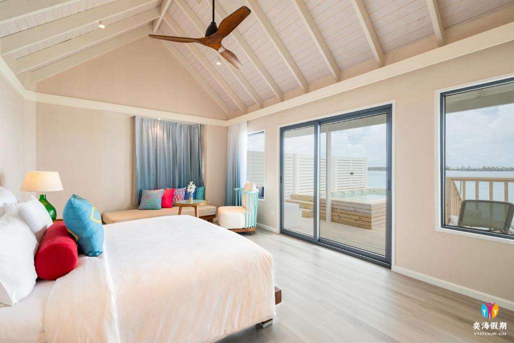 Water Suite with Pool (2).jpg