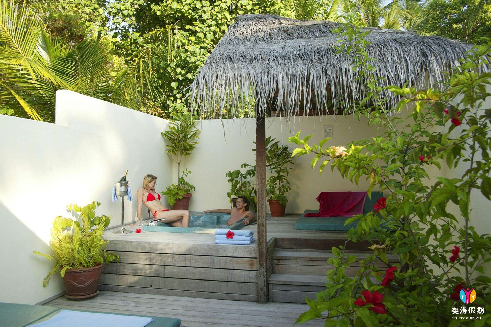 Jacuzzi Beach Villa.jpg