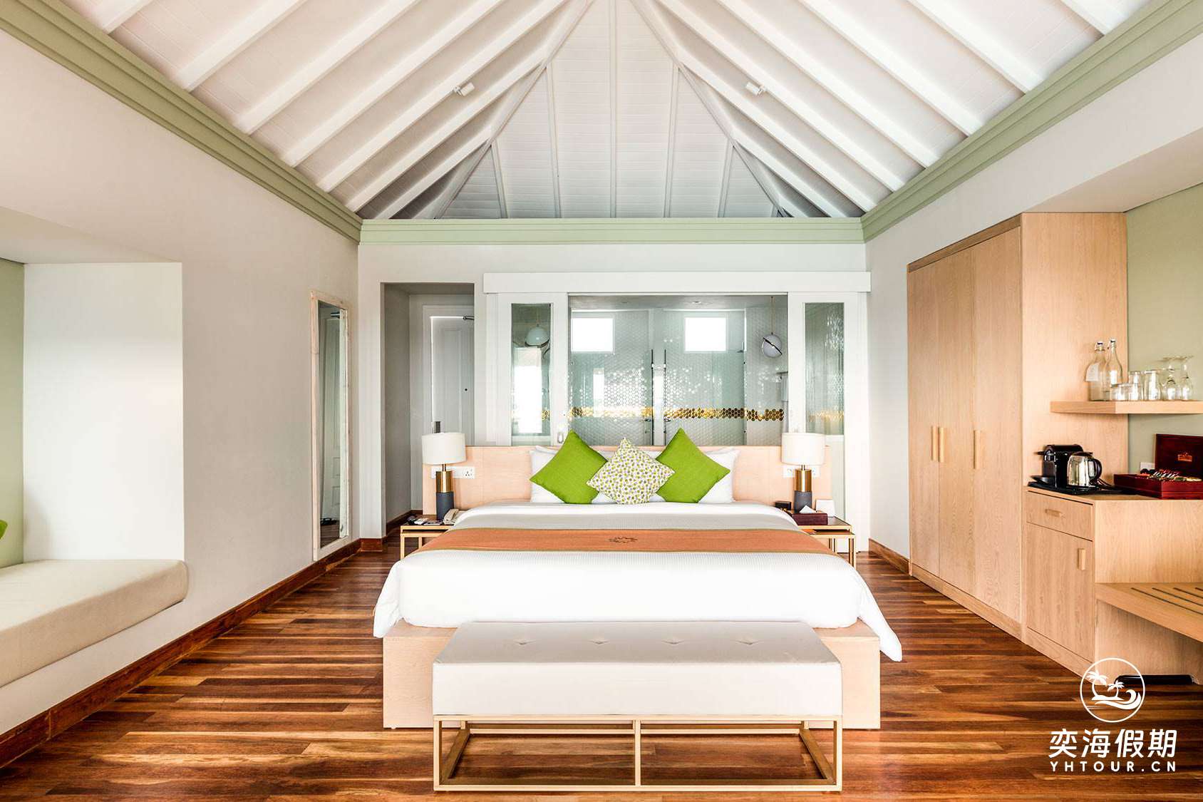 Grand Water Villa with Pooledit.jpg