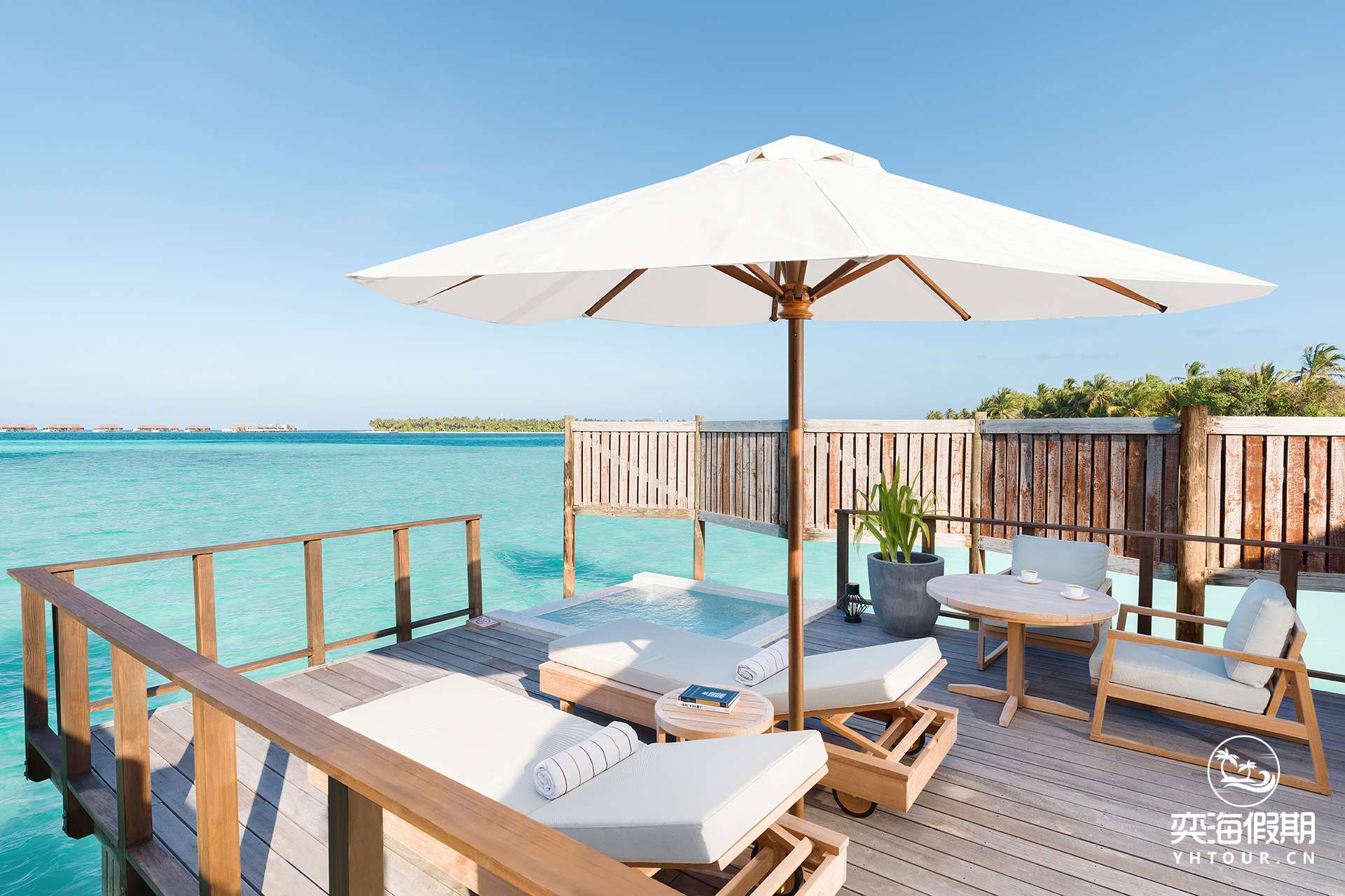 Sunrise Water Villa - Deck.jpg
