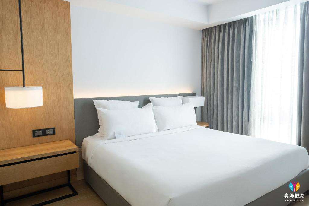 2 Bedroom Suite.jpg