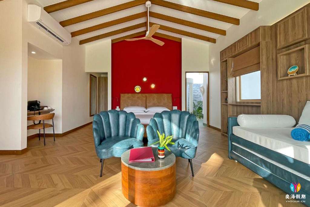 Beach Suite Pool (4).jpg