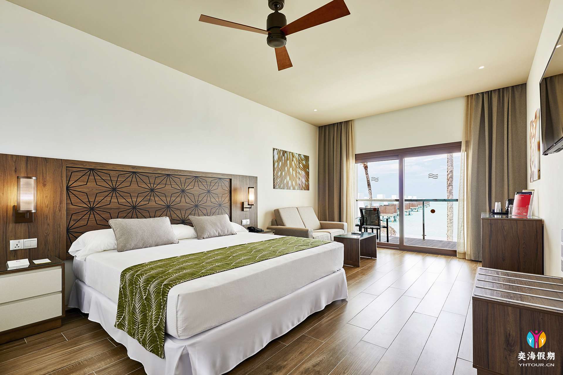 ATO_19_010 - Double room.jpg