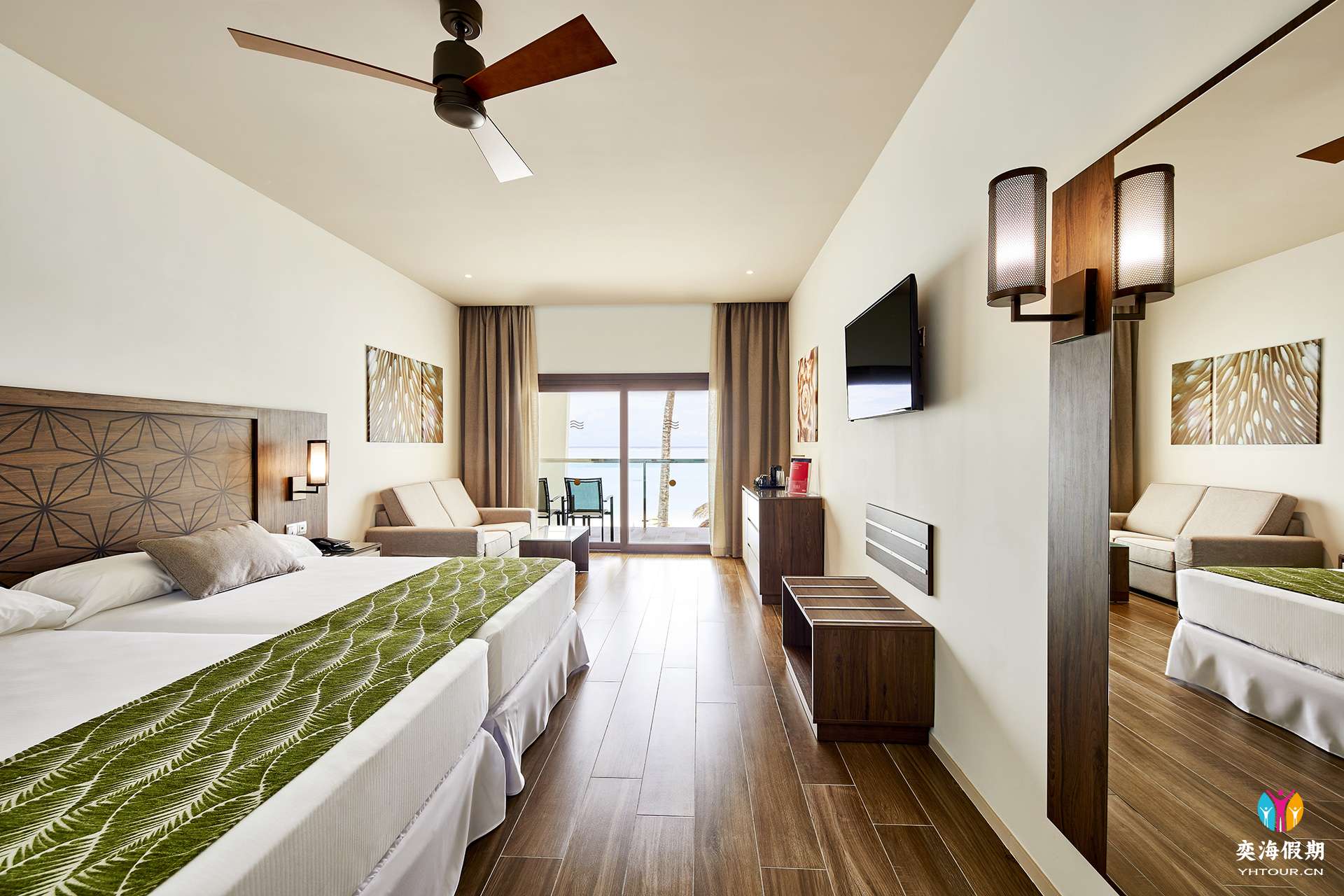 ATO_19_022 - Double room.jpg