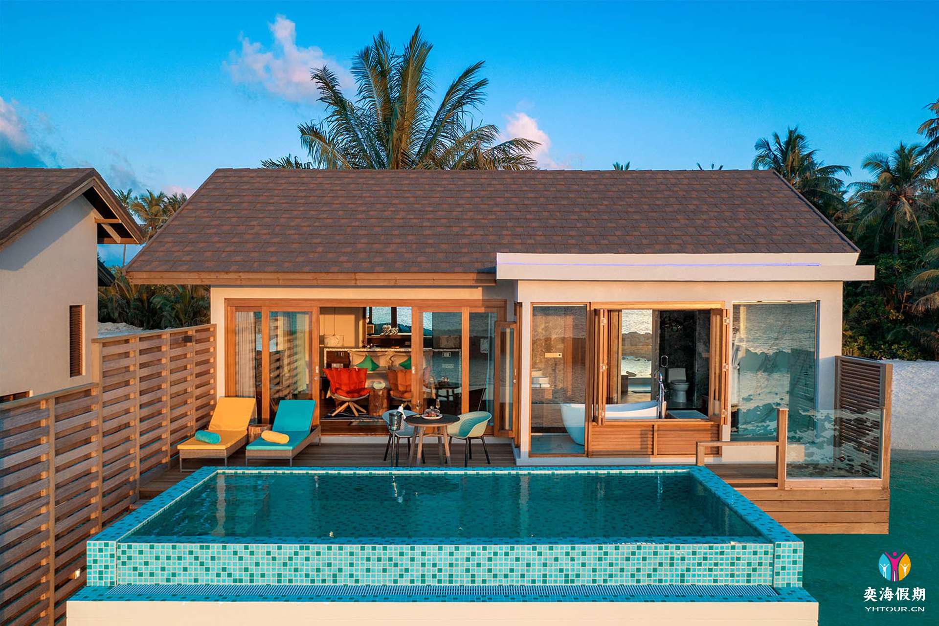 Sunset Water Villa with Pool1.jpg