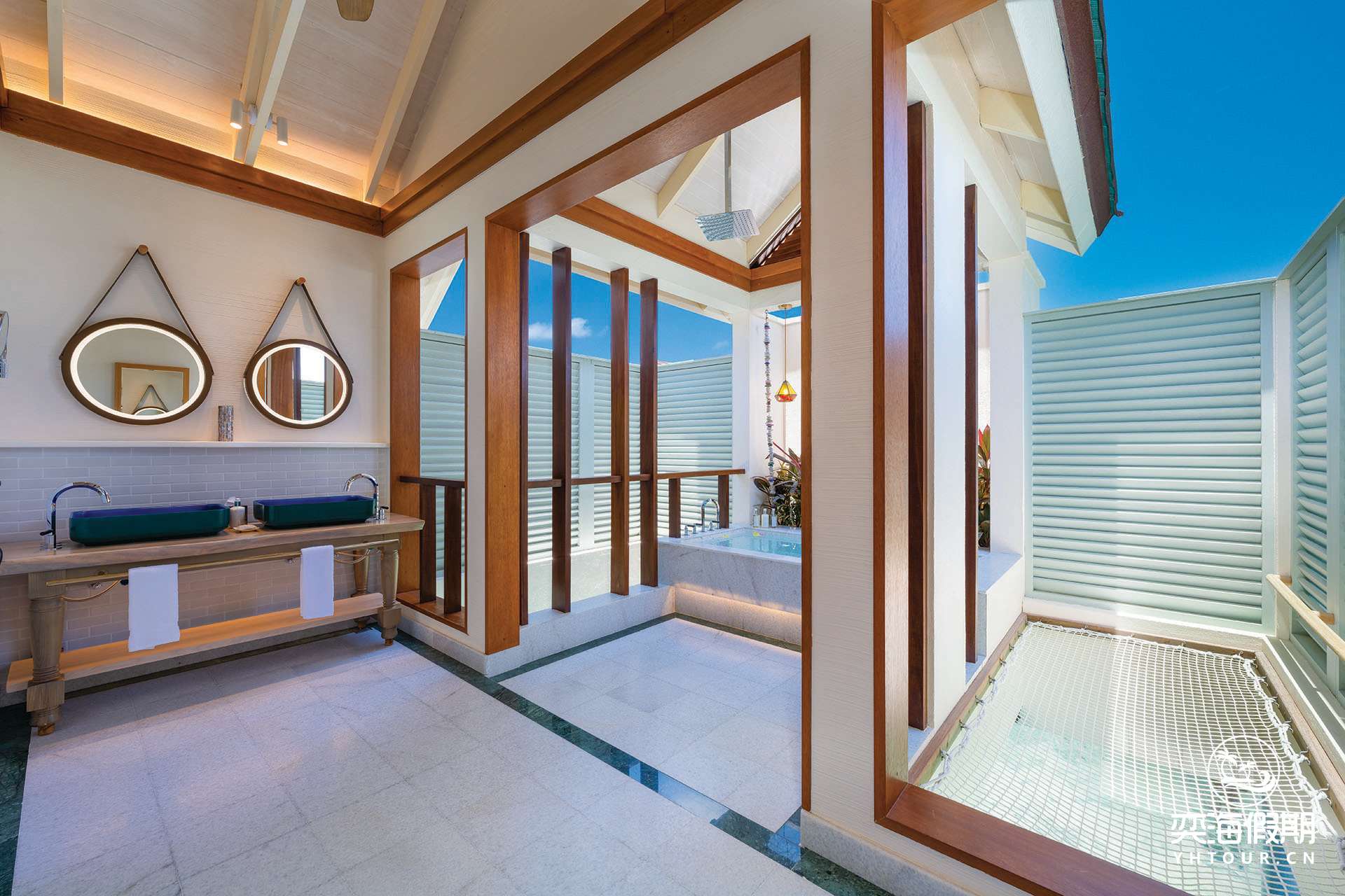 SunNest WATER VILLA WITH POOL - BATHROOM.jpg