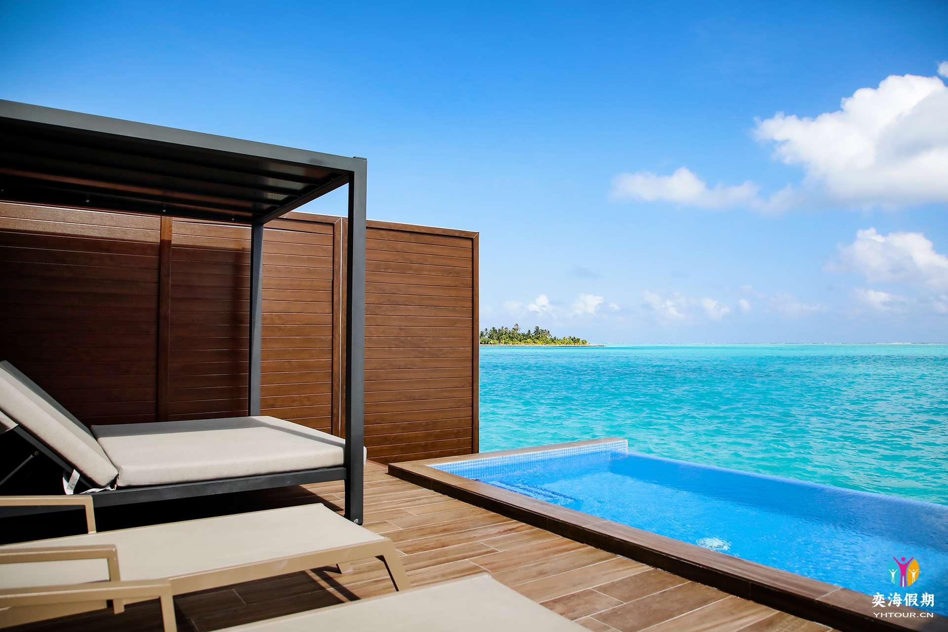 XMV_23_115 - Overwater suite with private pool.jpg