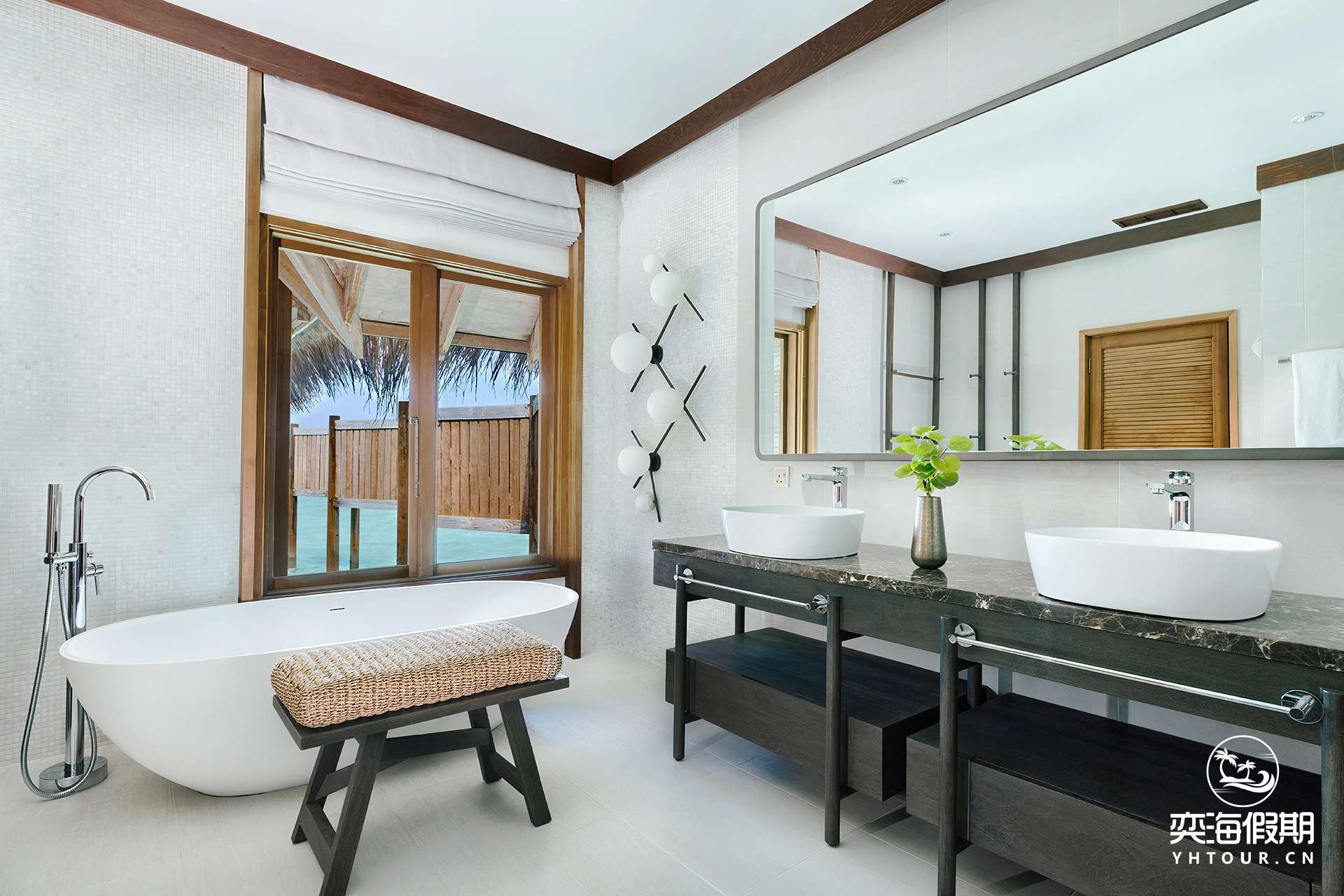Sunrise Water Villa - Bathroom.jpg
