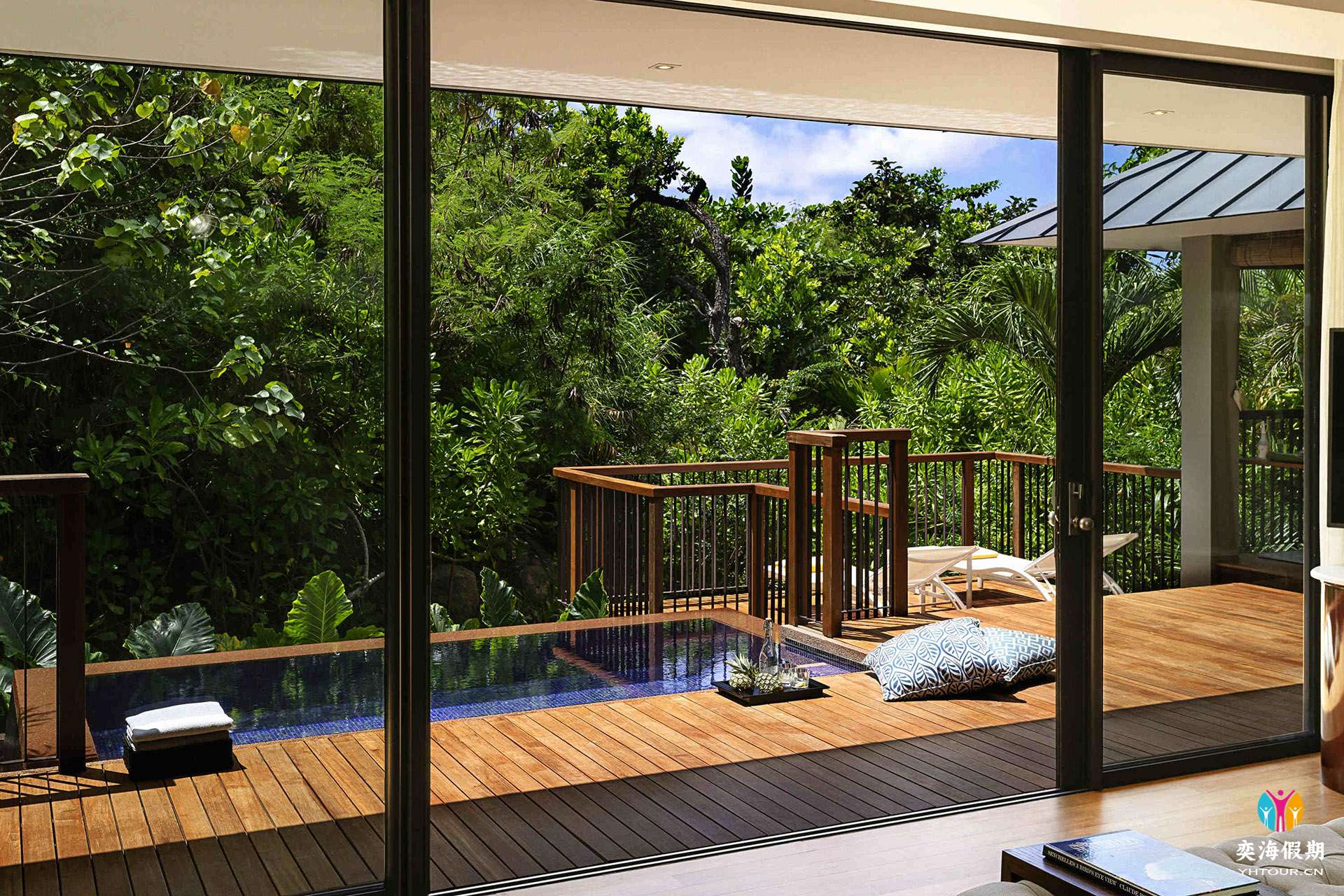 Hillside Garden View Pool Villa (3).jpg