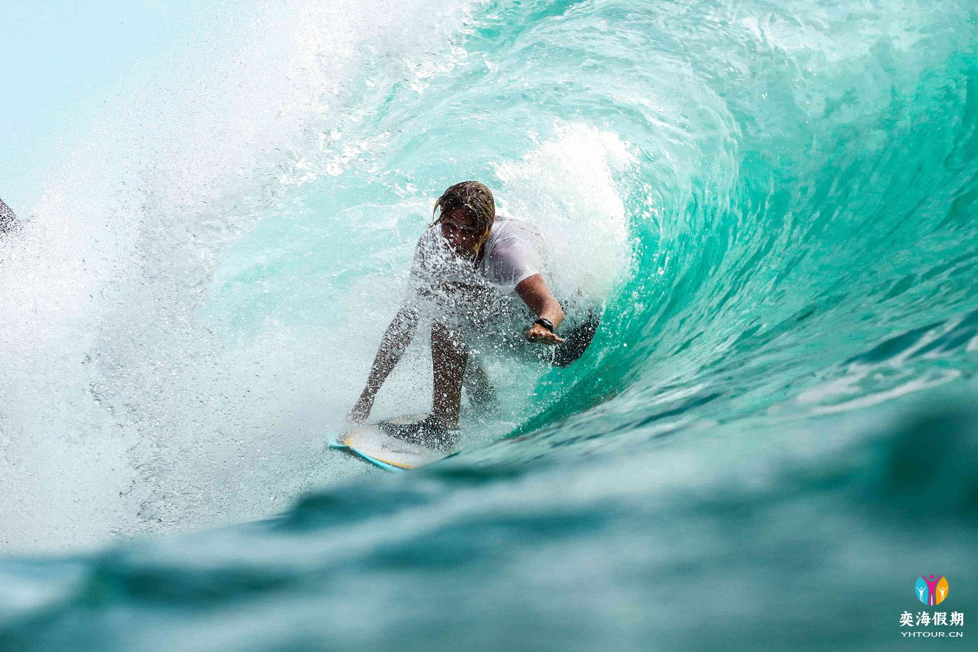 Surfing_optimized.jpg