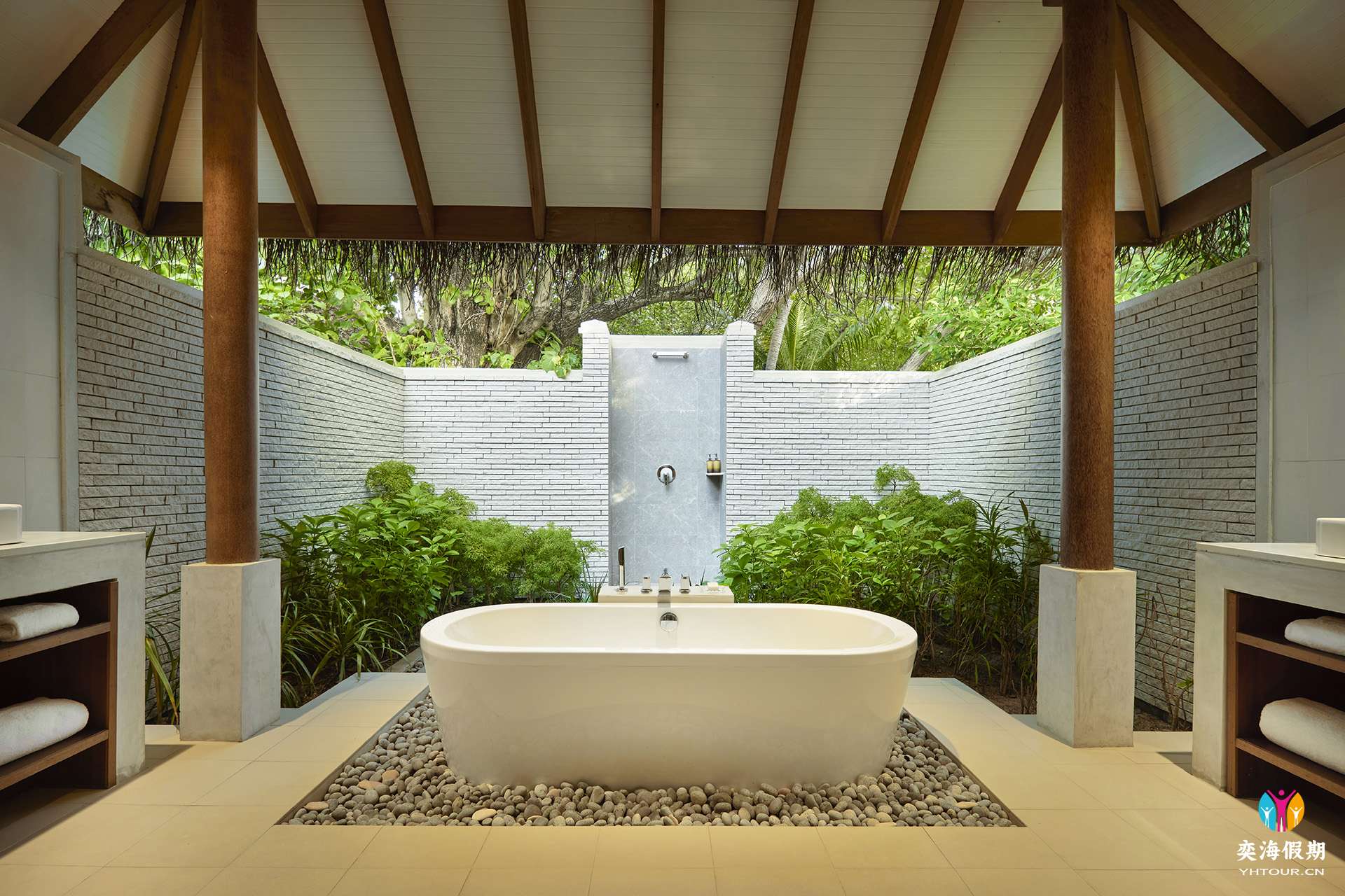 Deluxe Villa2.jpg