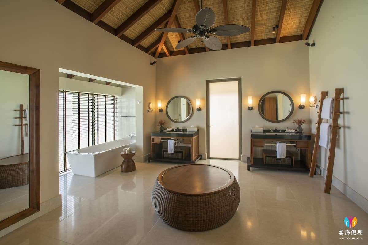 Deluxe Lagoon Pool Villa.jpg