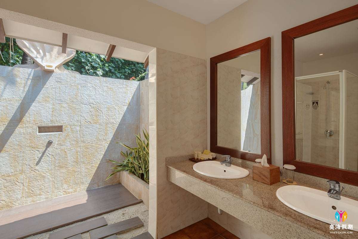 Family Beach Villa (3).jpg