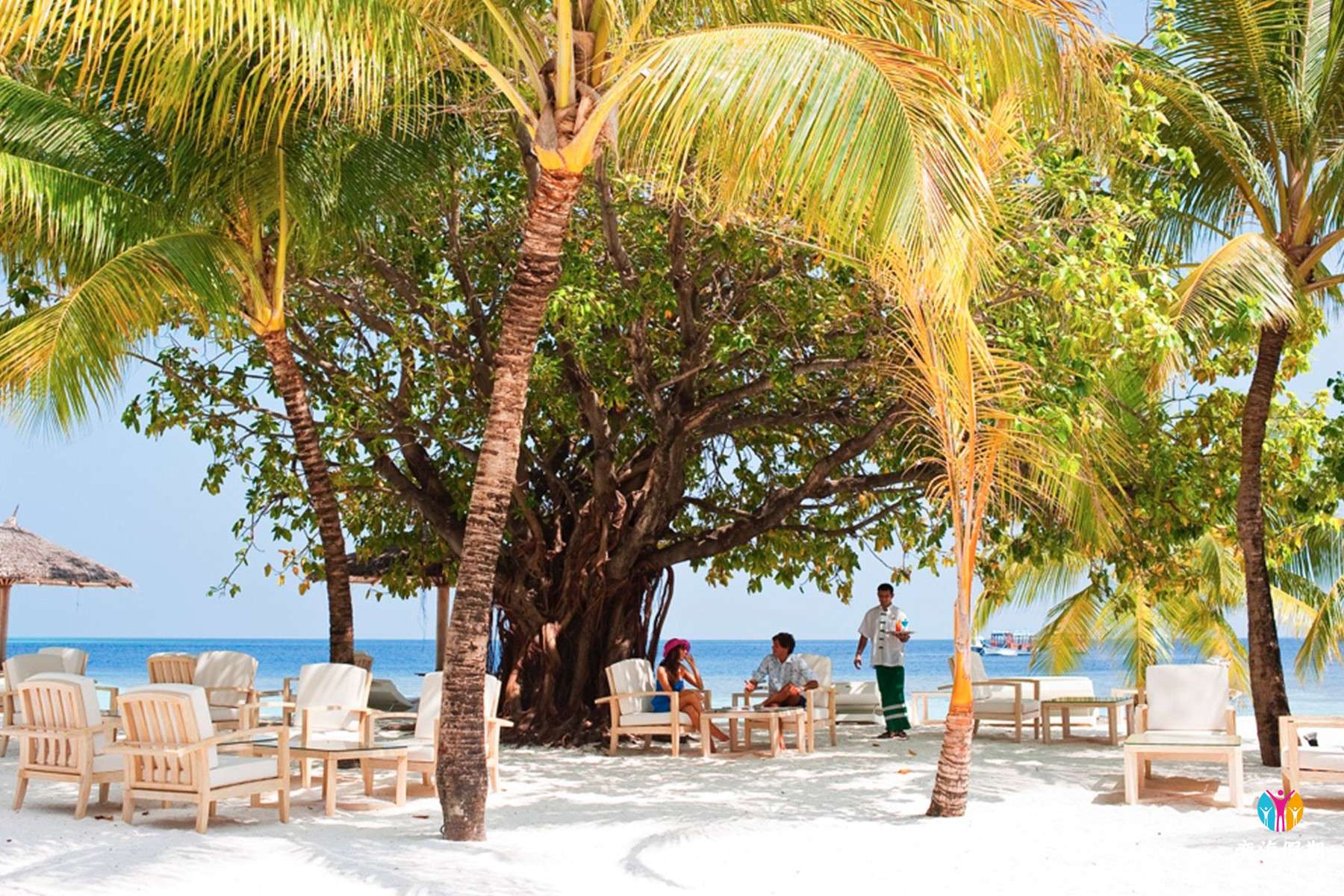 Boli beach bar.jpg