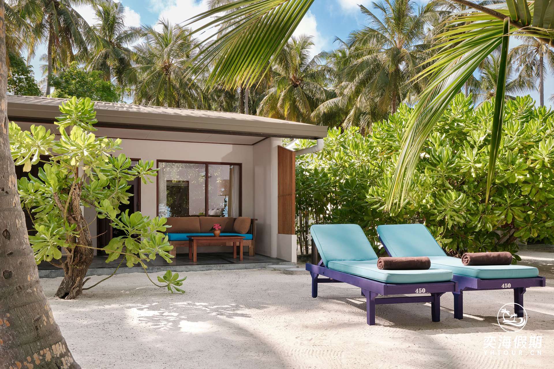 Villa Park - Sunset Beach Villa - Exterior - Large.jpg