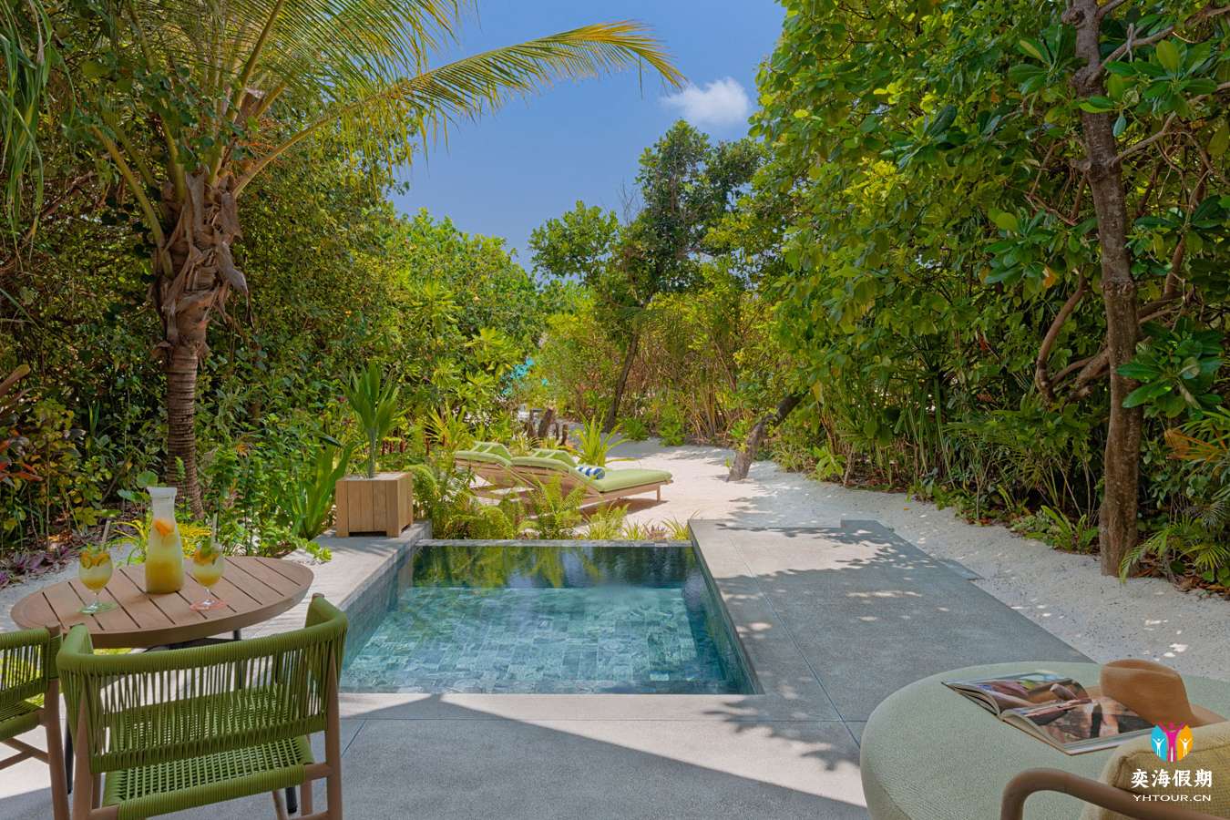 beach-pool-villa_outdoor-deck-pool-2.jpg