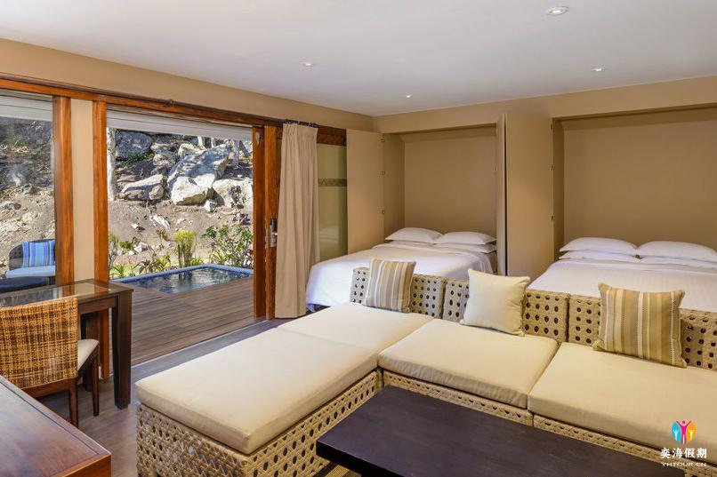 Island Family Suite.jpg