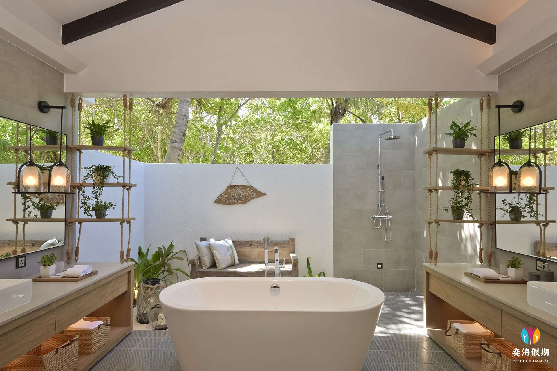 Beach Pool Villa 5.jpg