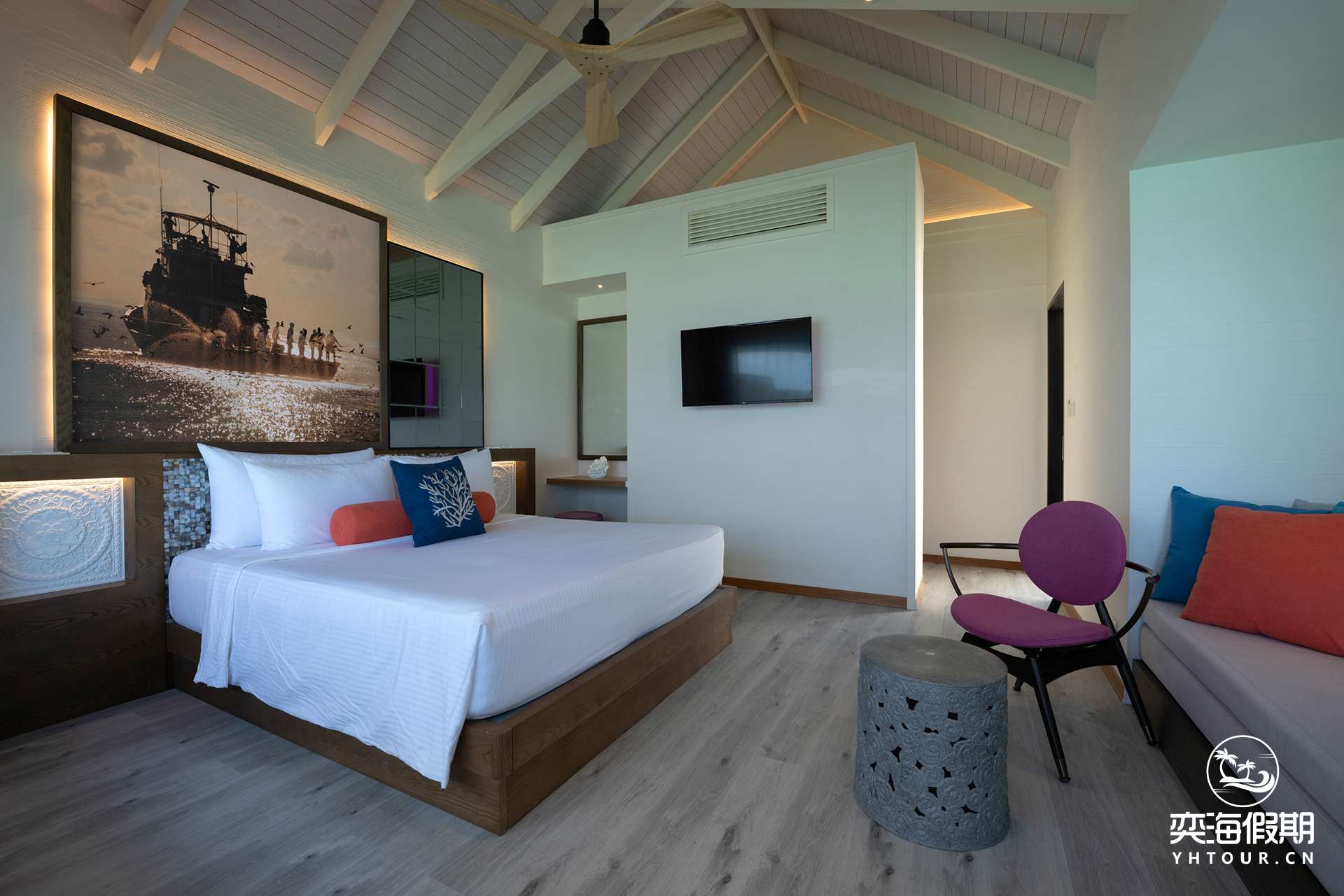 OBLU XPERIENCE AILAFUSHI - WATER VILLA - BEDROOM.jpg