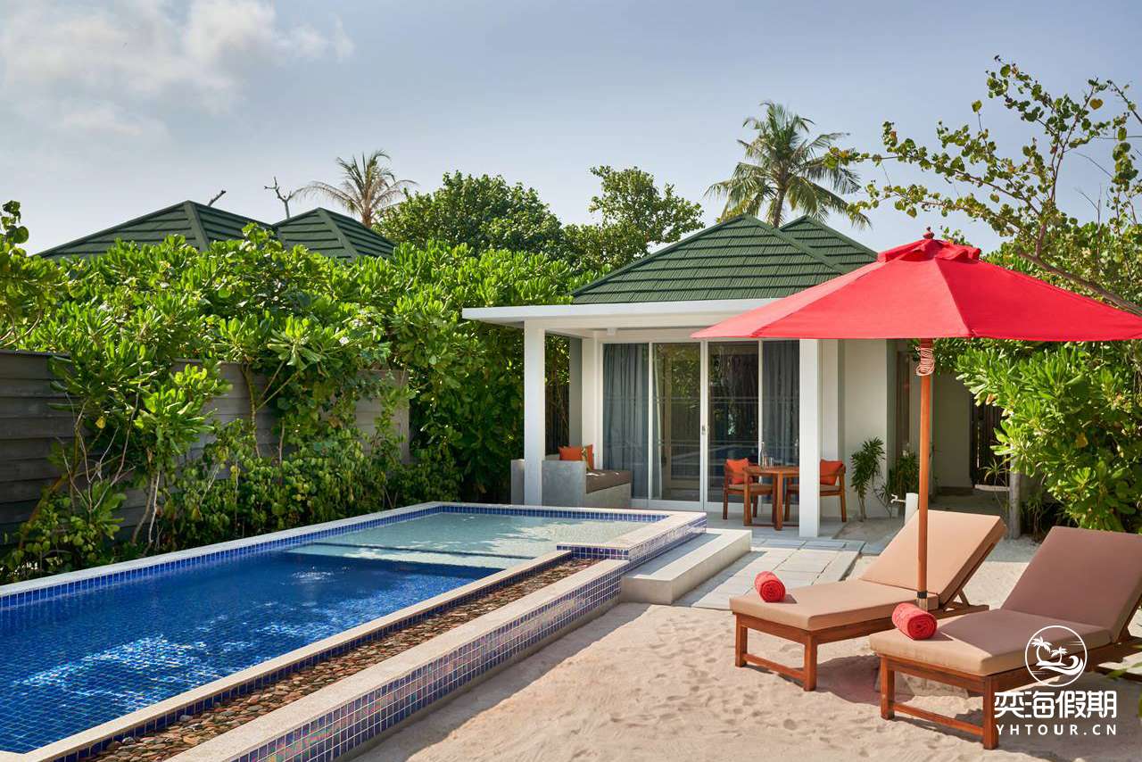 beach-suite-with-pool_0297-min.jpg