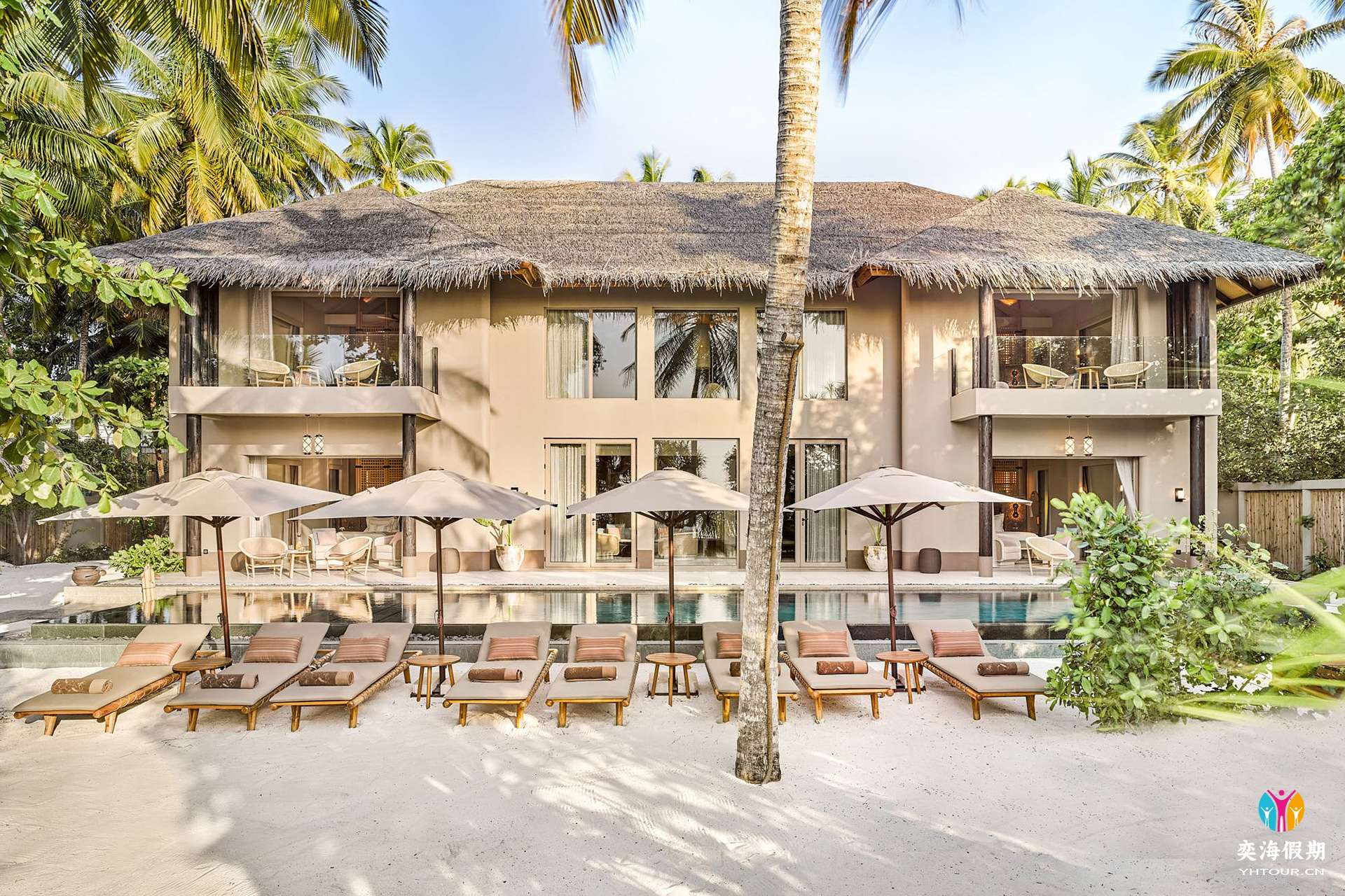 Four Bedroom Beach Residence - Outdoor View - Large.jpg