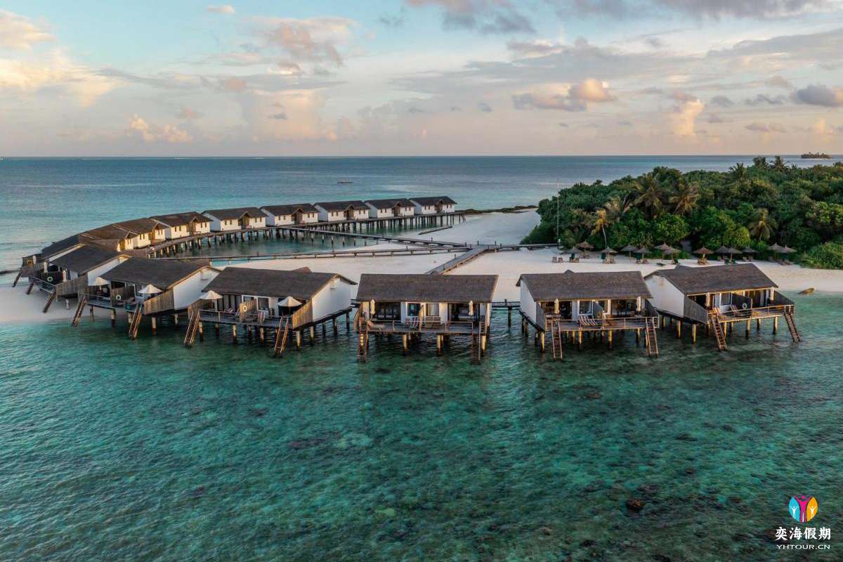 Reethi Beach Resort1.jpg