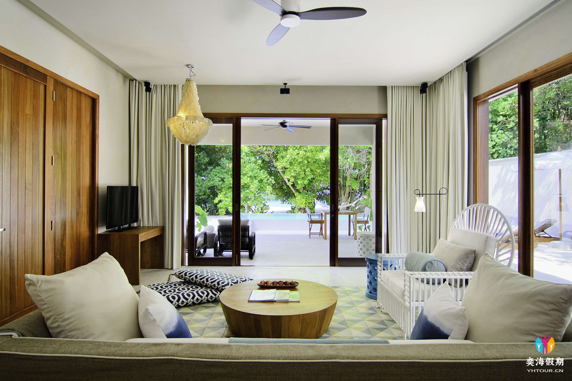 Beach Pool Villa3.jpg