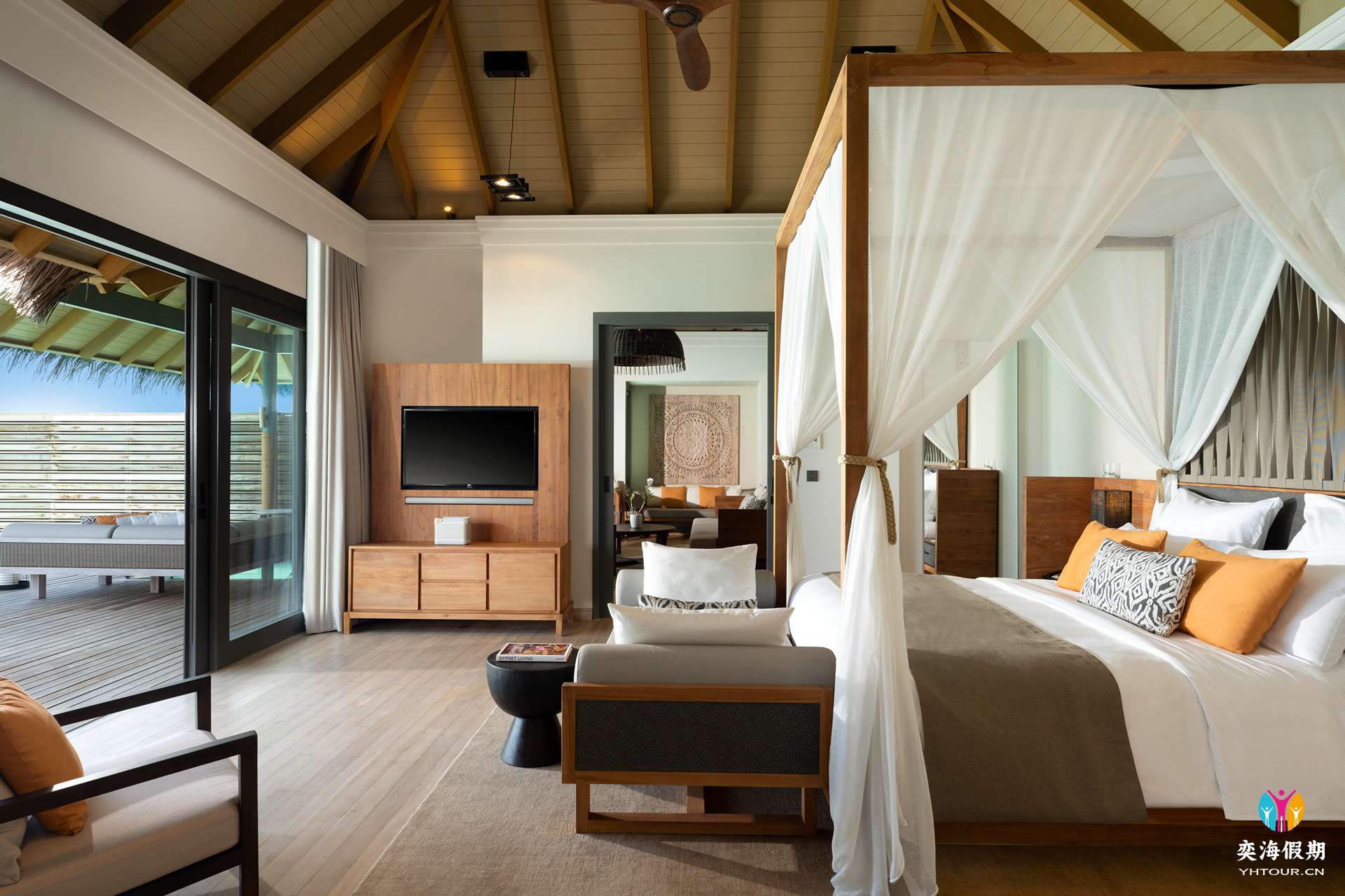 One Bedroom Over Water Pool Residence_Bedroom.JPG